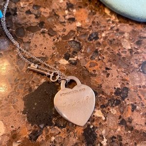 Tiffany’s necklace